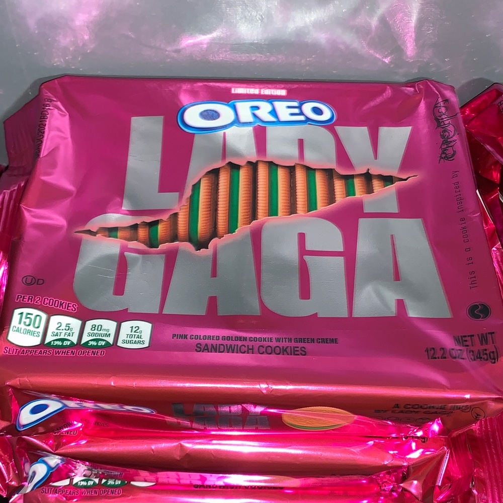 Lady Gaga Chromatically Oreos